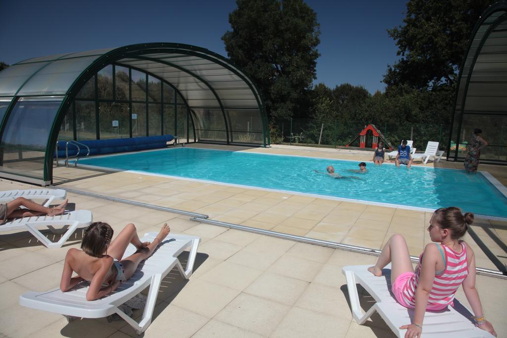 Hotel Camping Des Rulieres Saint-Valérien Zewnętrze zdjęcie