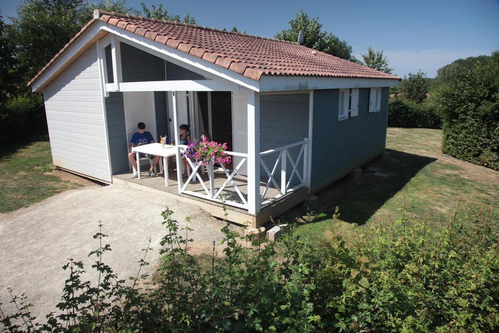 Hotel Camping Des Rulieres Saint-Valérien Zewnętrze zdjęcie
