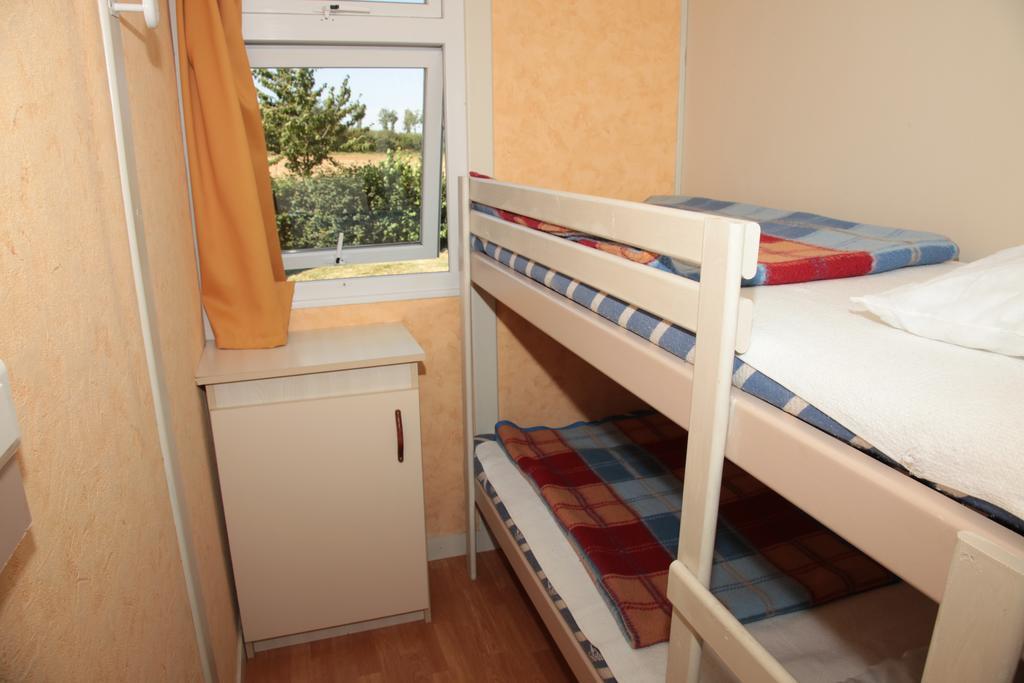 Hotel Camping Des Rulieres Saint-Valérien Zewnętrze zdjęcie